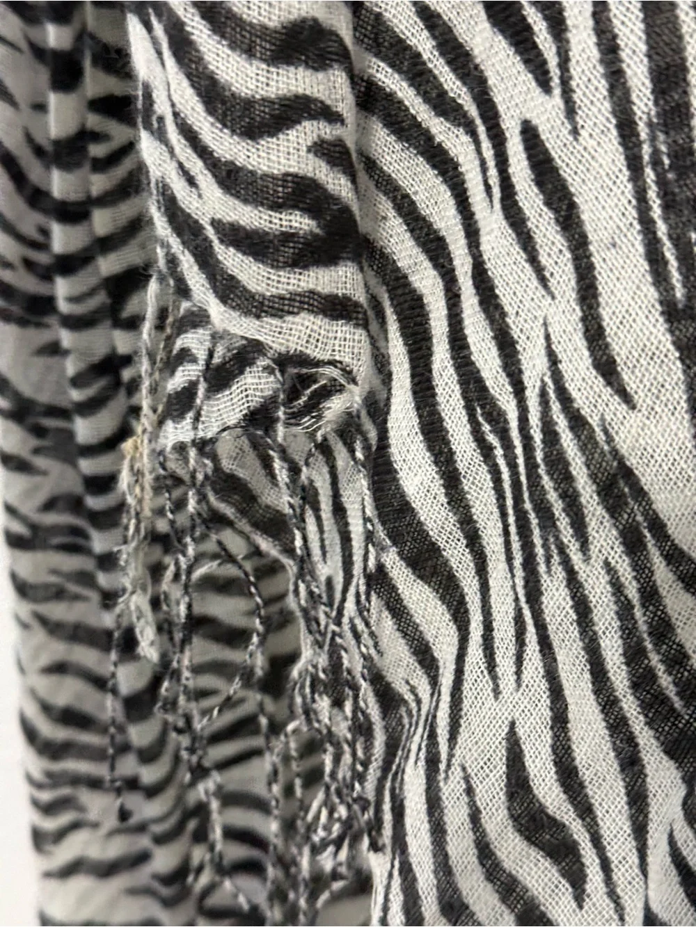 Nate Berkus Black and White Zebra Print Scarf 100% Linen